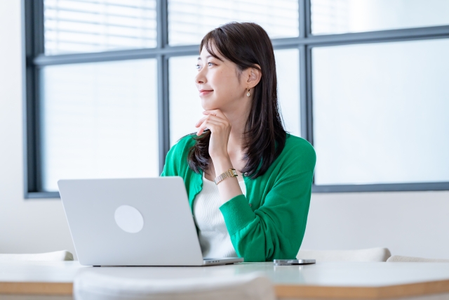 起業して何をする？アイデアを見つける方法やおすすめジャンル、準備から収益化までの最短5ステップを紹介