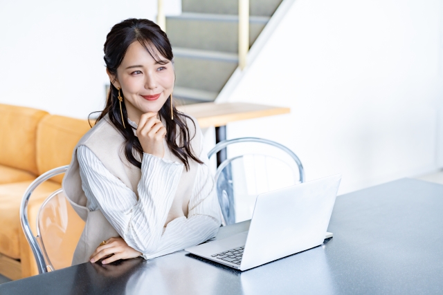 フリーランスとは？自営業・個人事業主との違いや損をしないための手続きを徹底解説